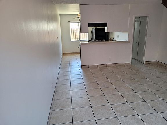 3rd image of 4214 E 52nd St