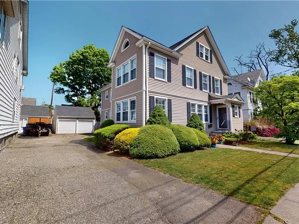 72 Laurel Place, Bridgeport, CT 06605