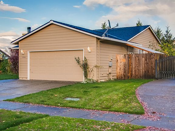 2nd image of 1332 SE 74th Ave