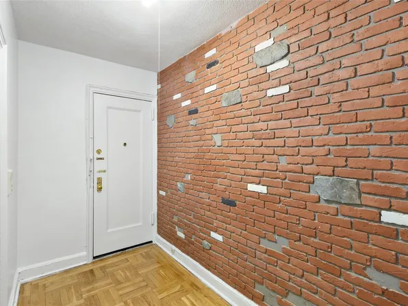 48-42 44th Street #3K, Woodside, NY 11377