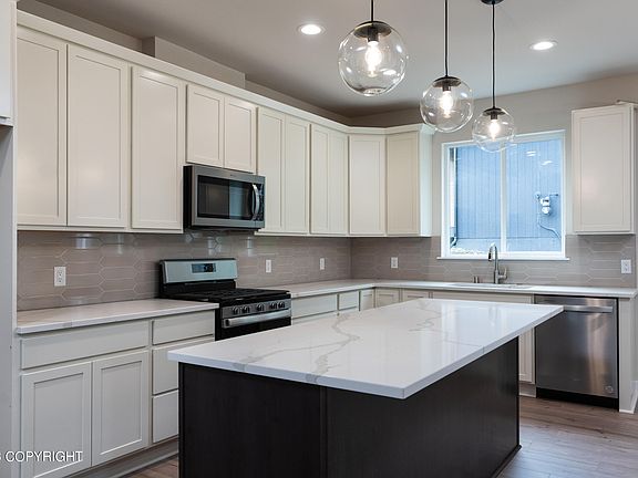 4th image of 8892 Skyvista Cir