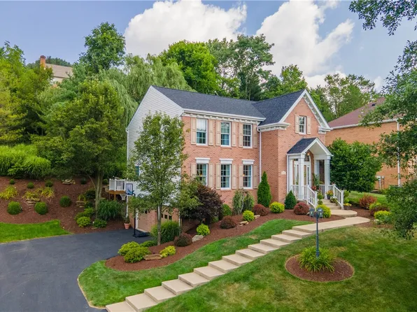 2604 Rossmoor Dr, Pittsburgh, PA 15241