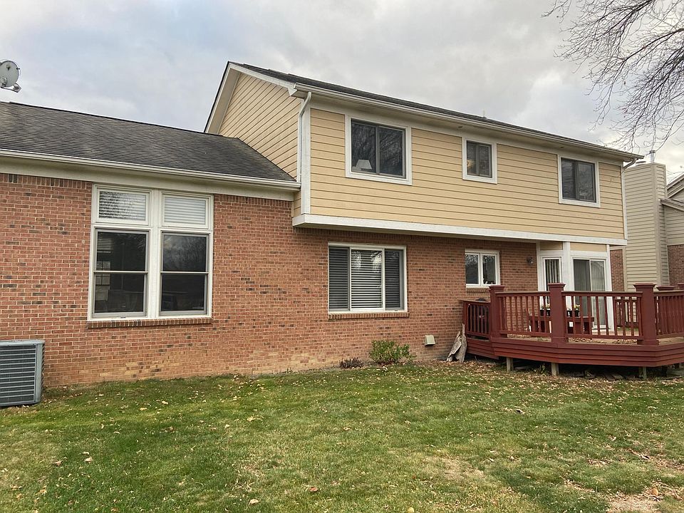 2nd image of 127 Crestfield Ave