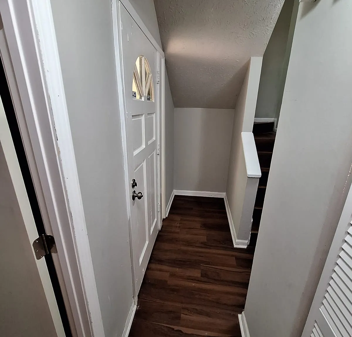 3 bed, 1152 sqft, $1,450 — Photo 1