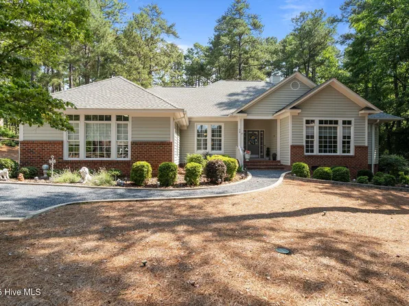 50 Glasgow Drive, Pinehurst, NC 28374