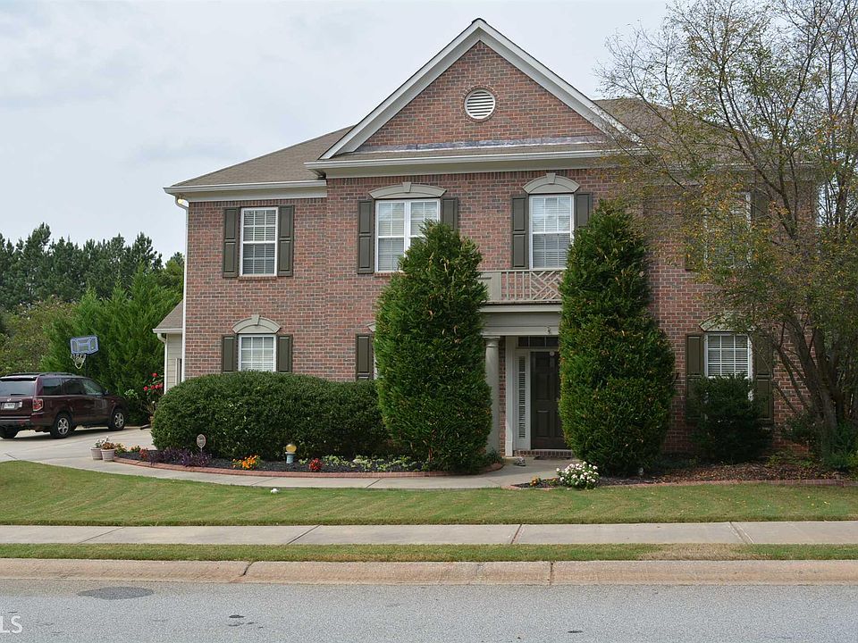 1st image of 141 Village Green Cir
