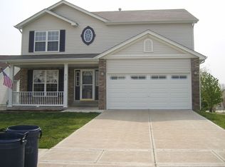 812 Winter Bluff Ct, Fenton, MO 63026