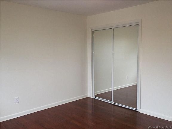 4th image of 23 Belair Dr
