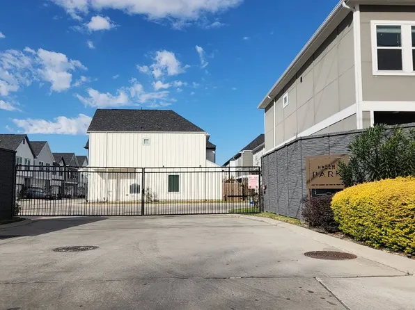 6703 Parker Grove Ln, Houston, TX 77076