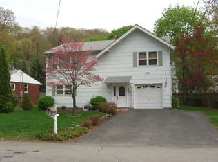 4 Vail Rd, Landing, NJ 07850