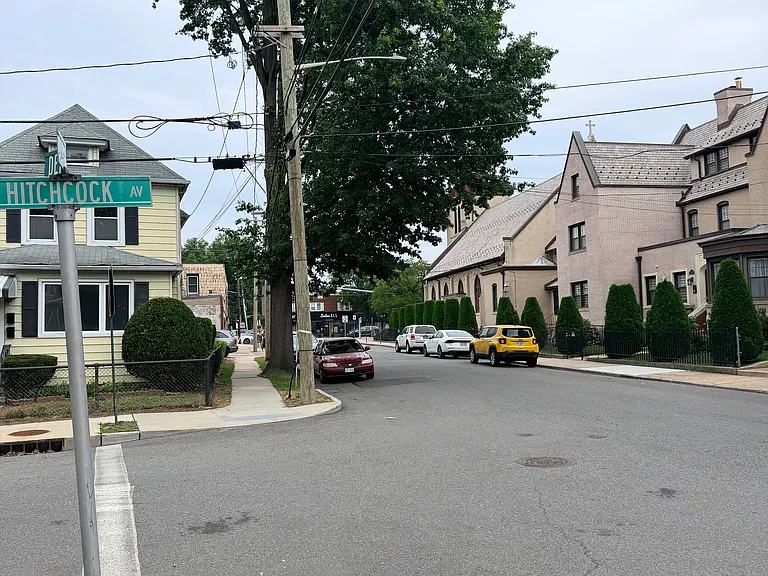 W Hitchcock Ave — Photo 10