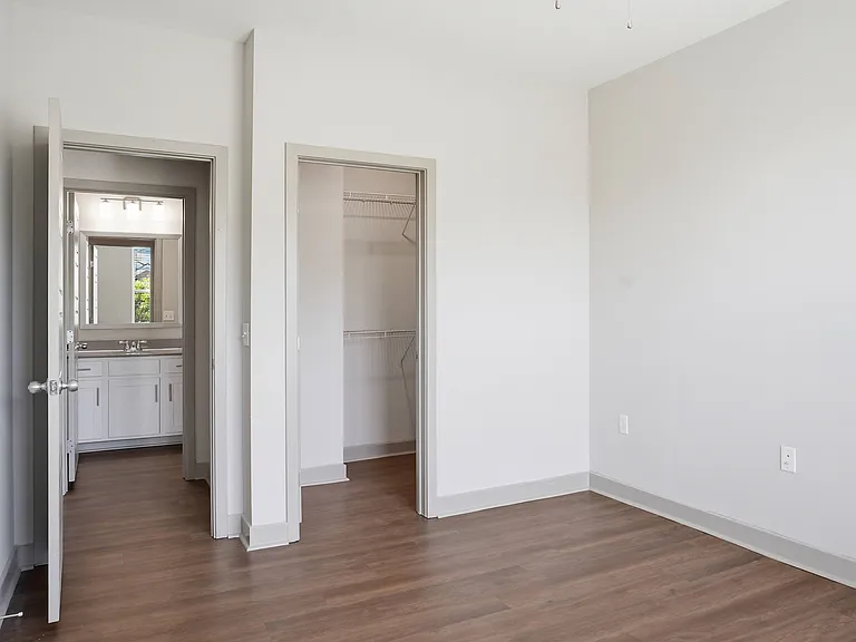 Avellan Springs Apartments — Photo 26