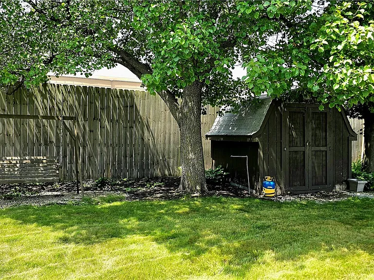 36 Jamaica Ln — Photo 18