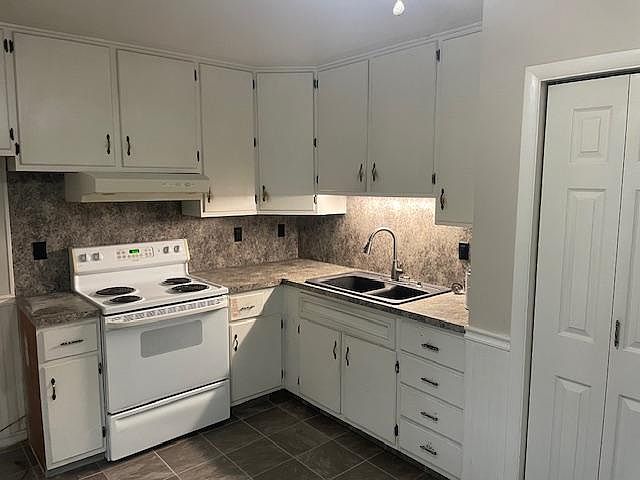 2nd image of 333 W Ridge St
