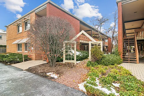 607 W Park Ave #105 Photo 1