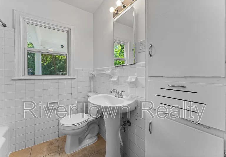 810 Indian Dr — Photo 13