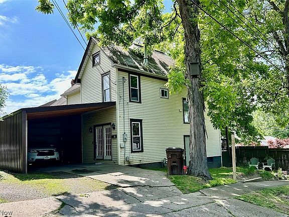 5th image of 601 Phillips St