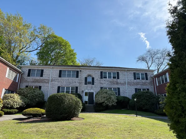 124 Lake Shore Rd APT 2, Brighton, MA 02135
