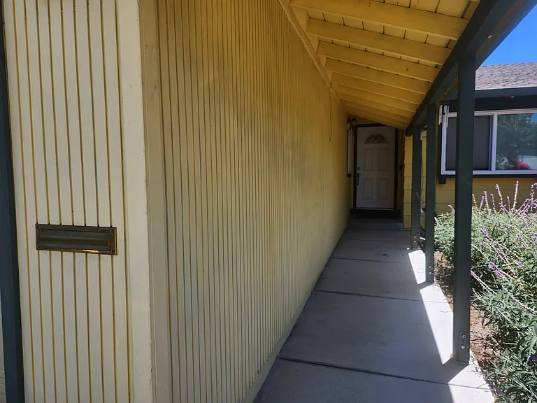 4916 Omar St — Photo 3