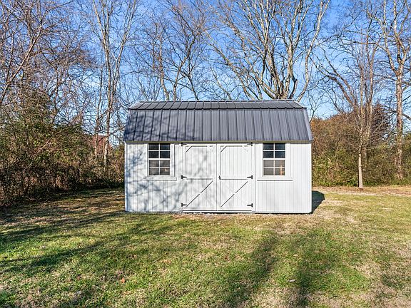 4th image of 2412 Laredo Ct
