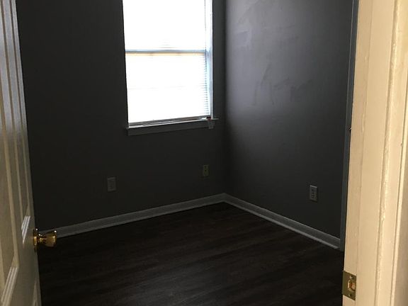 2nd image of 106 Shady Hollow Ct