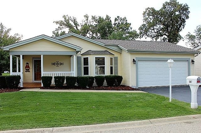 1st image of 2720 Bluegrass Ct