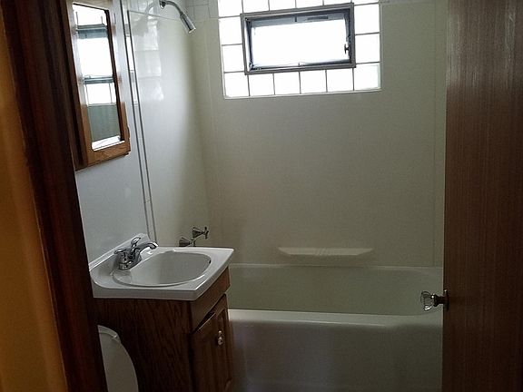 Full Bathroom 2nd floor