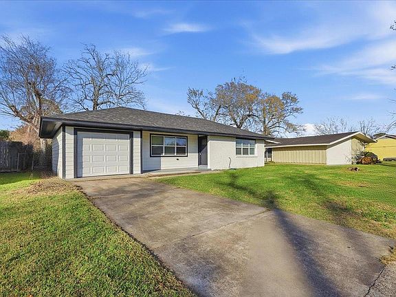 3rd image of 4030 Bayou Rd