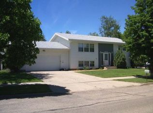 1800 S 3rd St, Bismarck, ND 58504