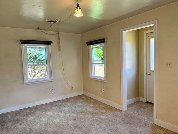 3rd image of 1031 E 1st Ave