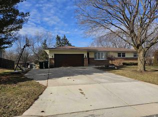 443 Cheryl St, Cottage Grove, WI 53527
