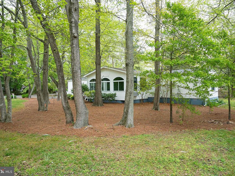1st image of 34496 Park Cir