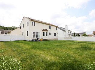 44 Bluestone Cir, Sicklerville, NJ 08081