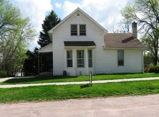307 E 5th St, Dell Rapids, SD 57022