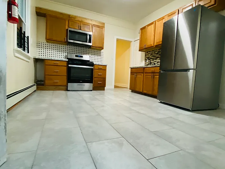 187 Spring St #2 — Photo 6