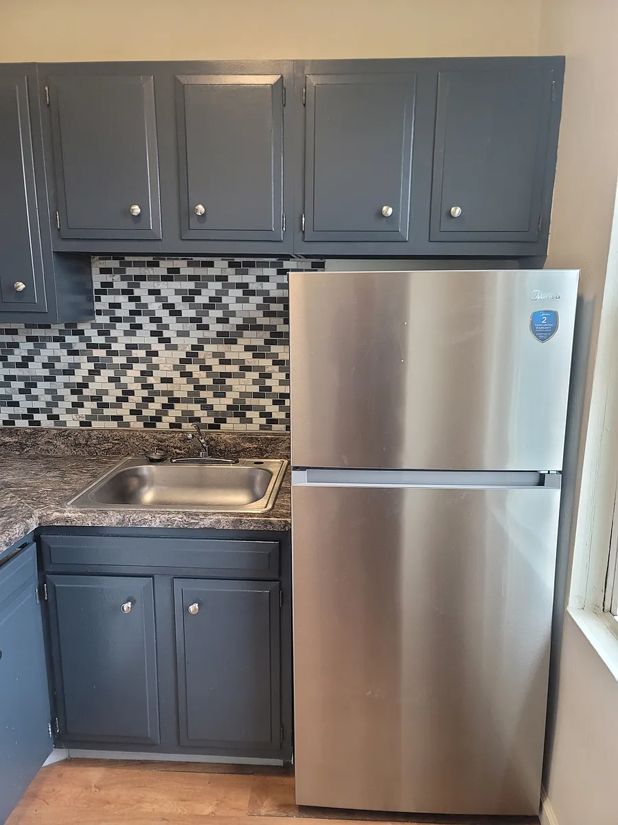 Building Photo - 1812 Brownsville Rd #2