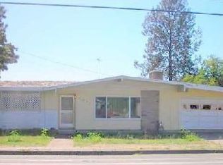 1467 SW Bridge St, Grants Pass, OR 97526