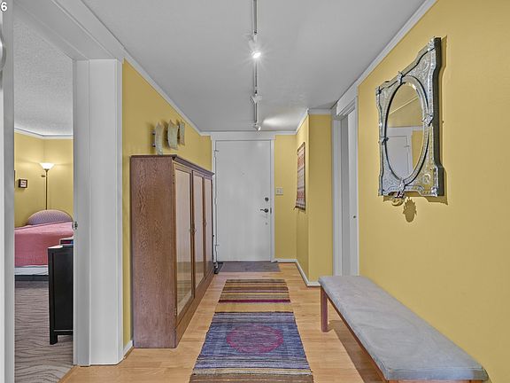 5th image of 2221 SW 1st Ave APT 1124