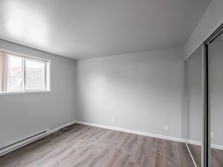 115 NW 15th St — Photo 10