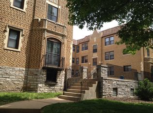 7553 Byron Pl APT 1W, Saint Louis, MO 63105
