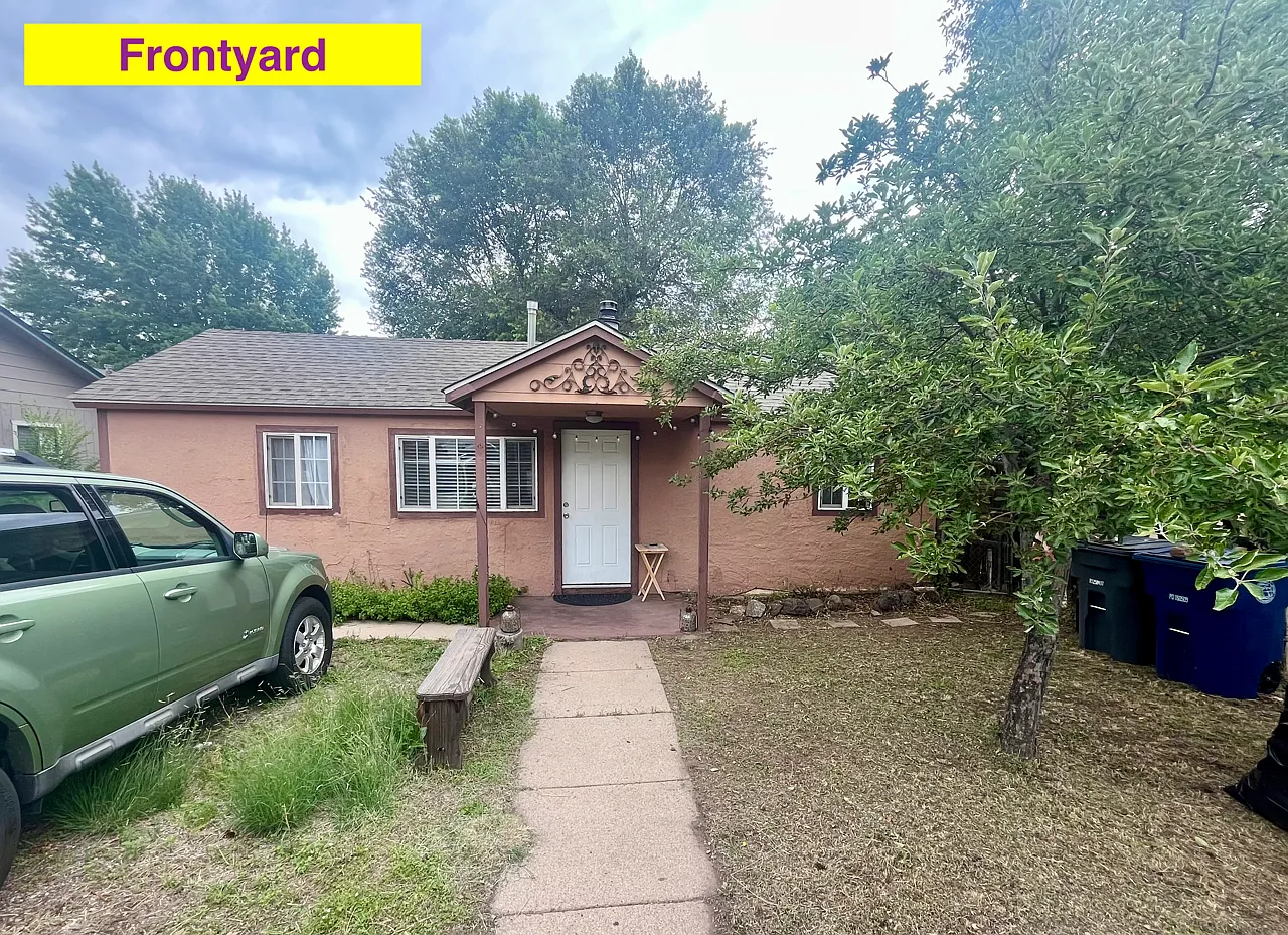 3 bed, 1.5 bath, 968 sqft, $2,100 — Photo 1