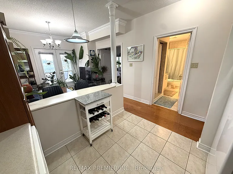 9944 Keele St #303 — Photo 4