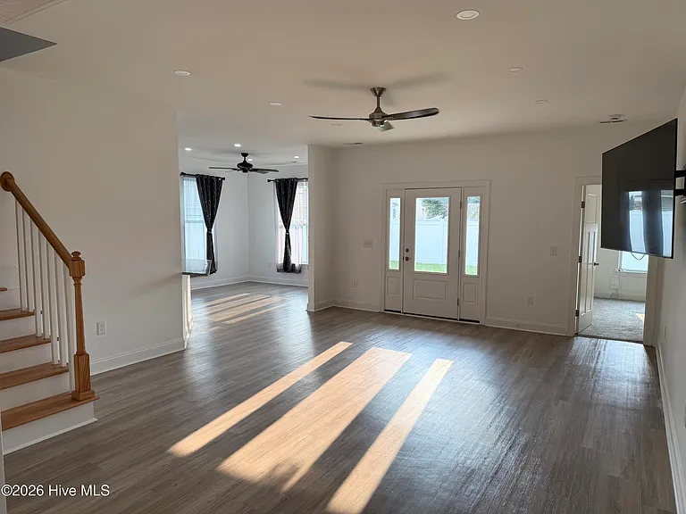3804 Belfair Dr — Photo 11