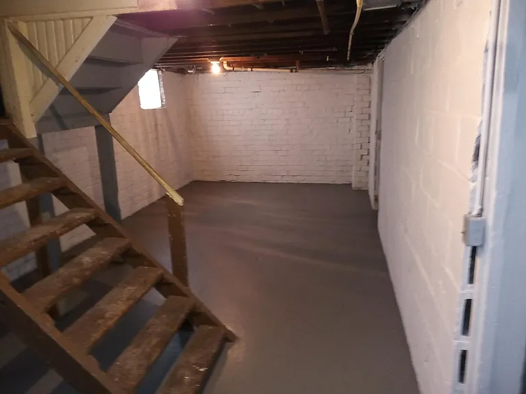 1330 Worley Ave NW — Photo 16