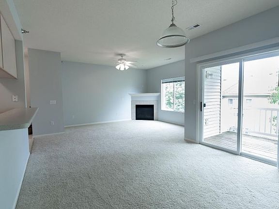 3rd image of 1720 SE La Grant Pkwy APT 12