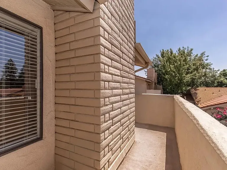 7178 N Jackson Ave — Photo 34