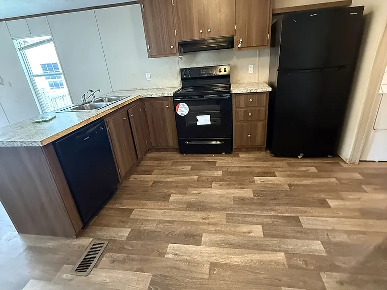 1621 N Liberty St #35 — Photo 3