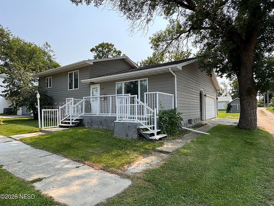 1st image of 220 E 10th Ave
