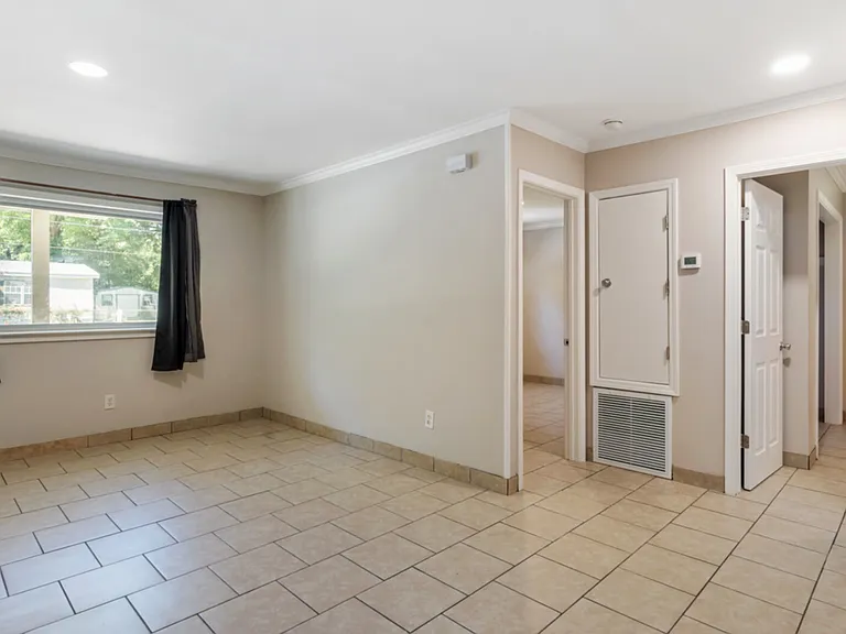 415 W Hannah St #B — Photo 5