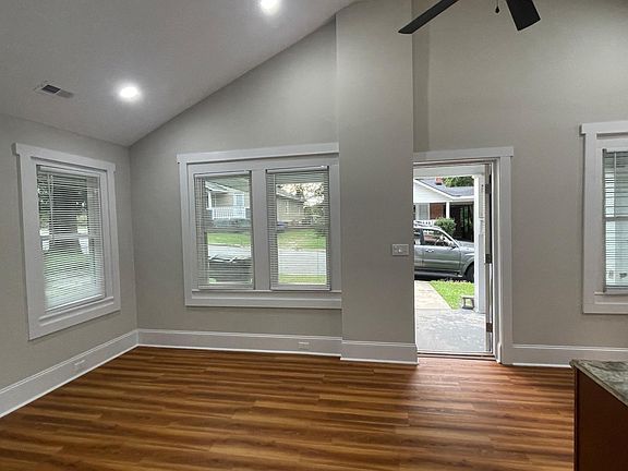 5th image of 100 N Summit St
